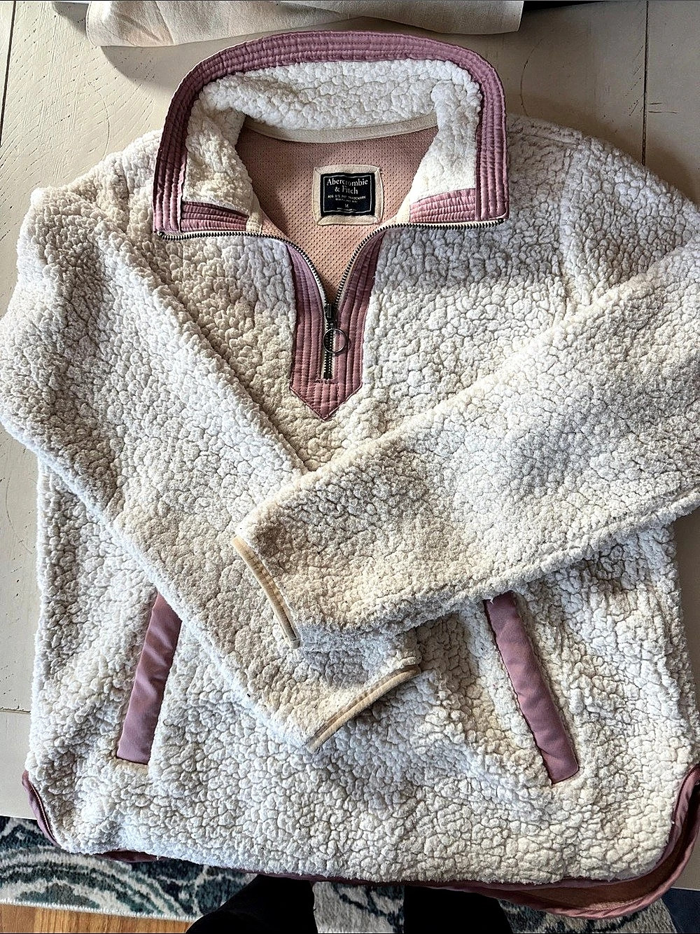 Abercrombie & Fitch Sherpa Half-Zip Pullover Pink & White Medium